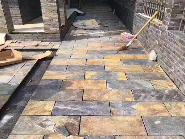 青石板銹板