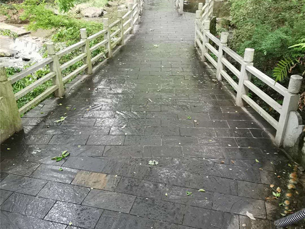 黑色板巖